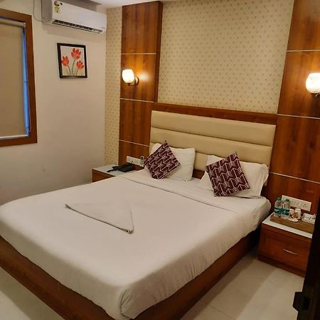 Address 24 Inn Bangalore Eksteriør bilde