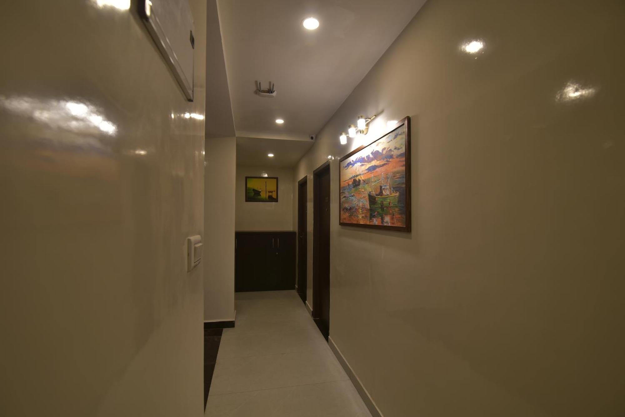 Address 24 Inn Bangalore Eksteriør bilde