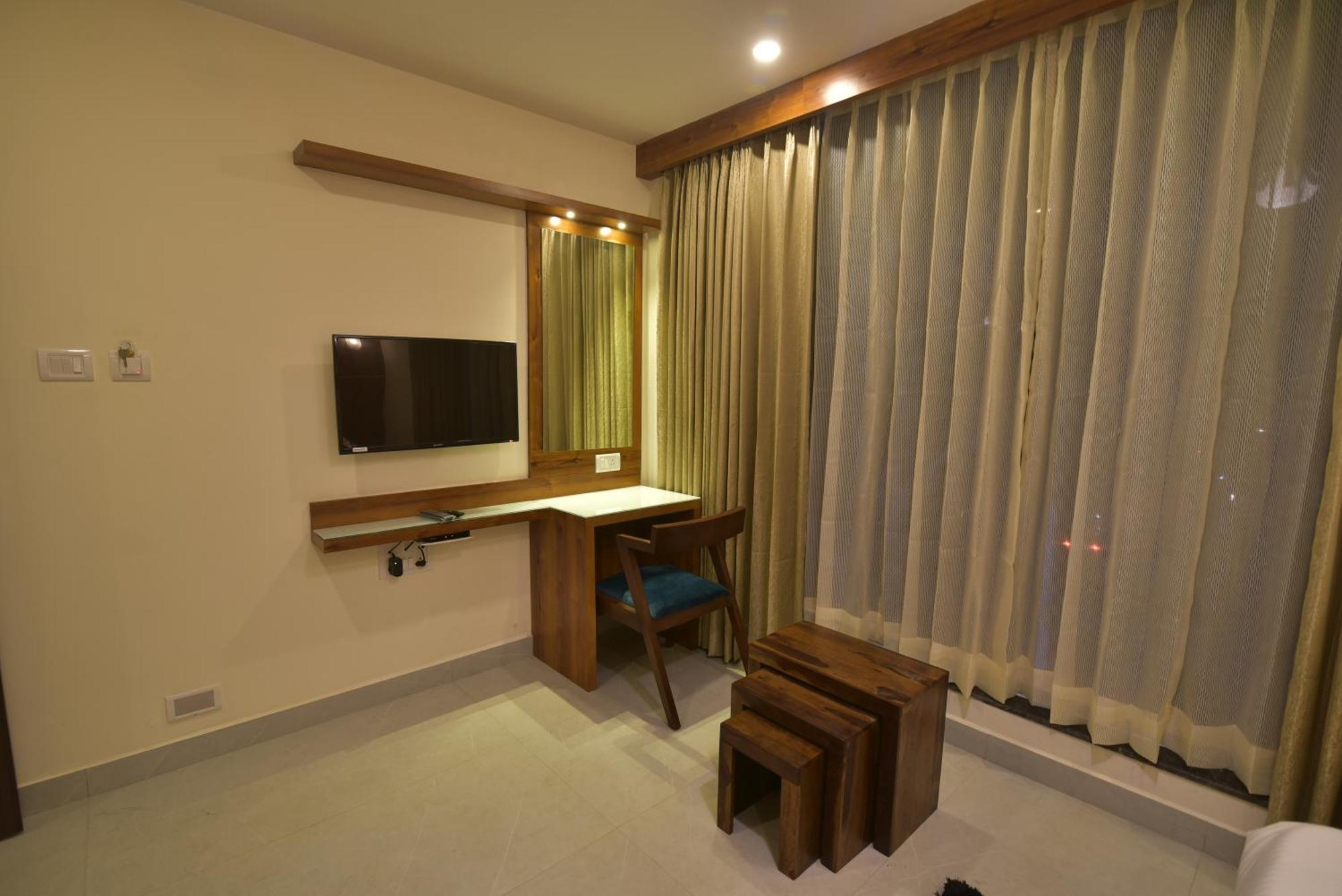 Address 24 Inn Bangalore Eksteriør bilde