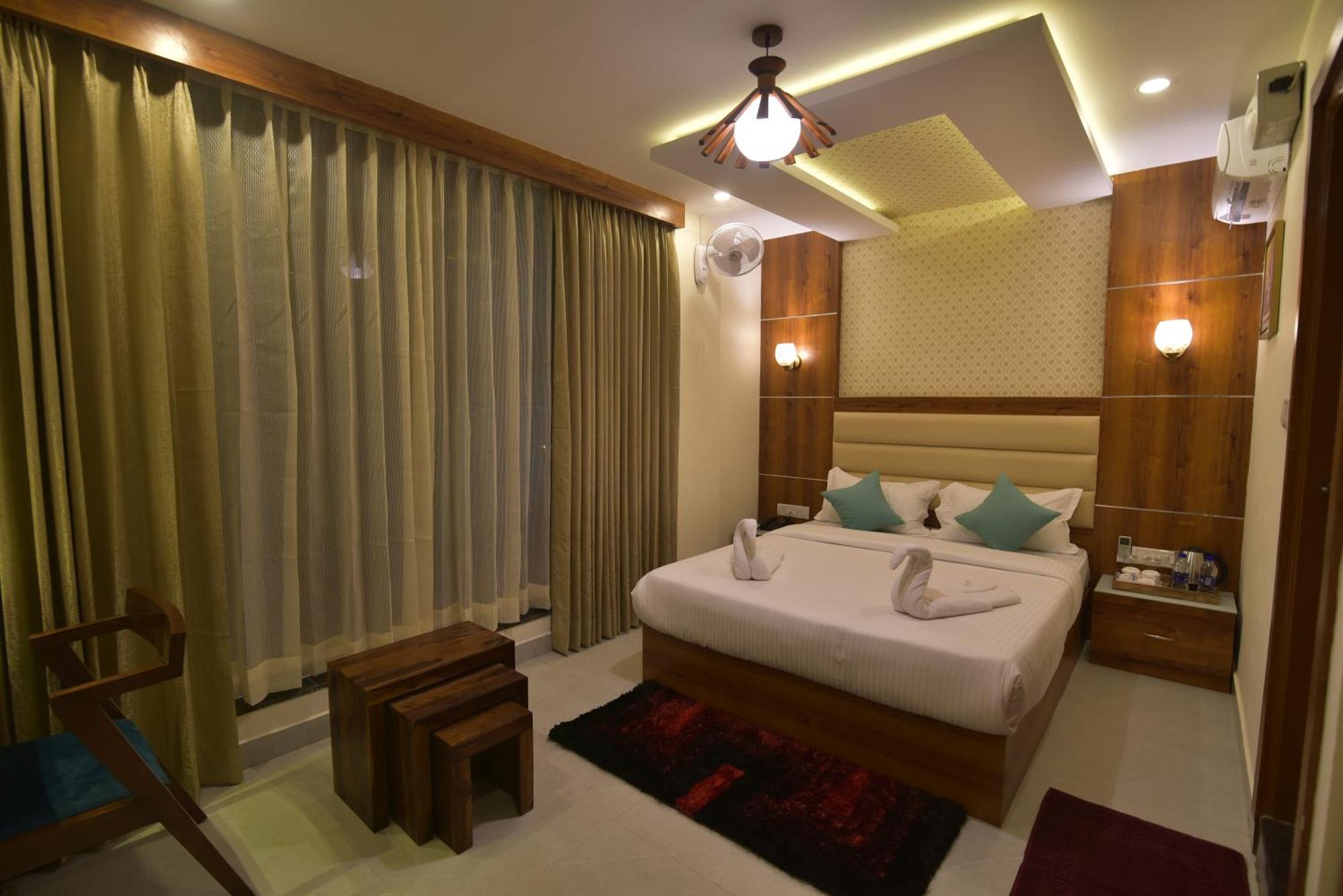 Address 24 Inn Bangalore Eksteriør bilde