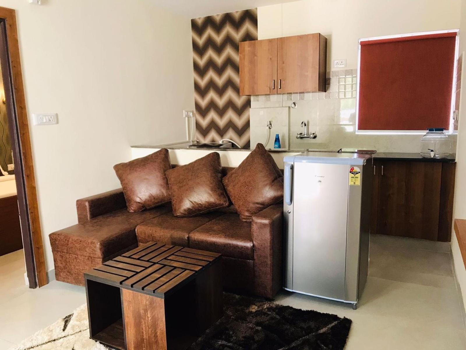 Address 24 Inn Bangalore Eksteriør bilde
