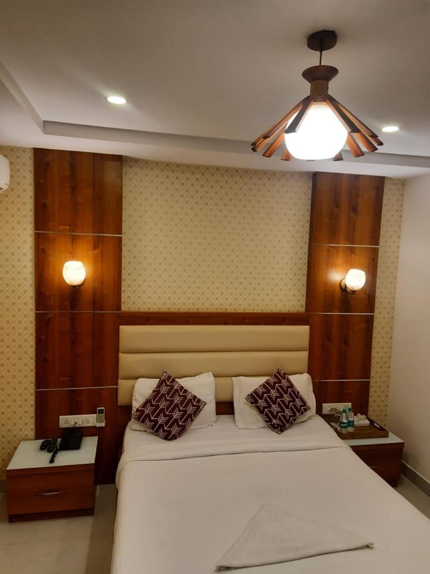 Address 24 Inn Bangalore Eksteriør bilde