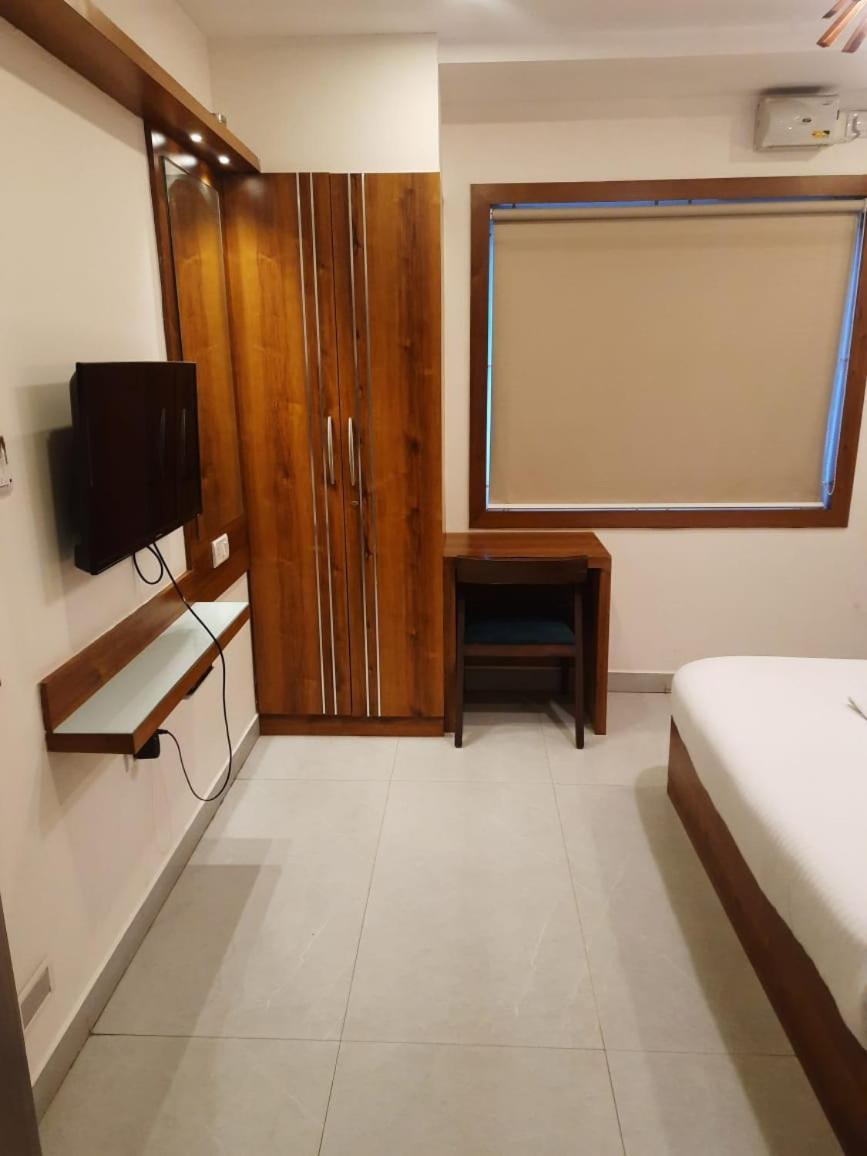 Address 24 Inn Bangalore Eksteriør bilde